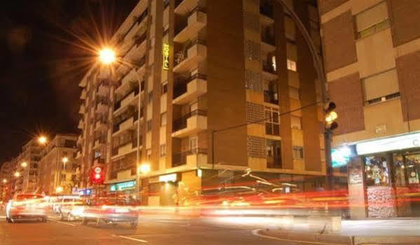Hostal Los Infantes Salamanca Buitenkant foto